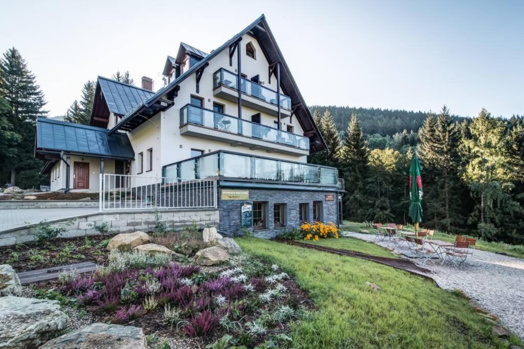 Ski, Hike & Bike Apartman Rokytnice Nad Jizerou Exterior foto